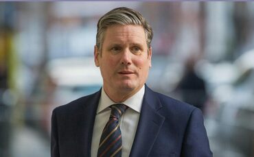 Keir Starmer promises ‘national renewal’ with focus on growth